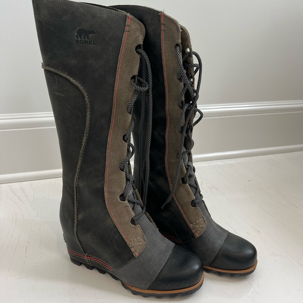 NEW WITH BOX - Sorel Cate the Great Wedge